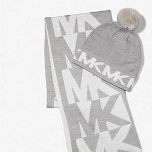 Michael kors hat and scarf set